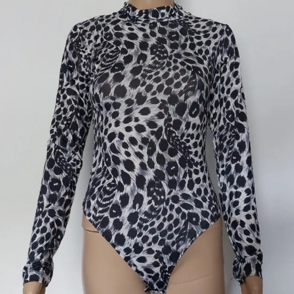 Lazofy Tops - bodysuit top Leopard print women's Long Sleeve size M